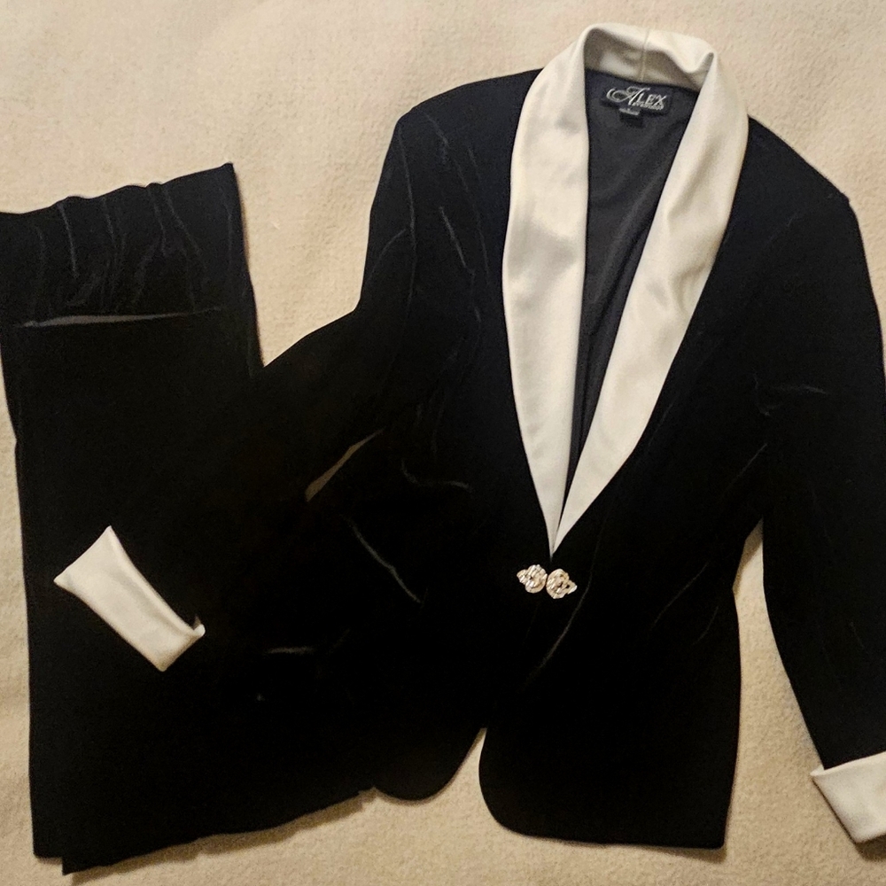 Alex Evenings Velvet Set